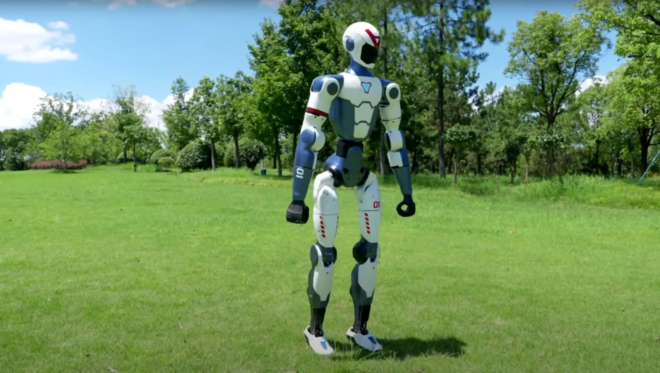 Unitree R1 Humanoid Robot