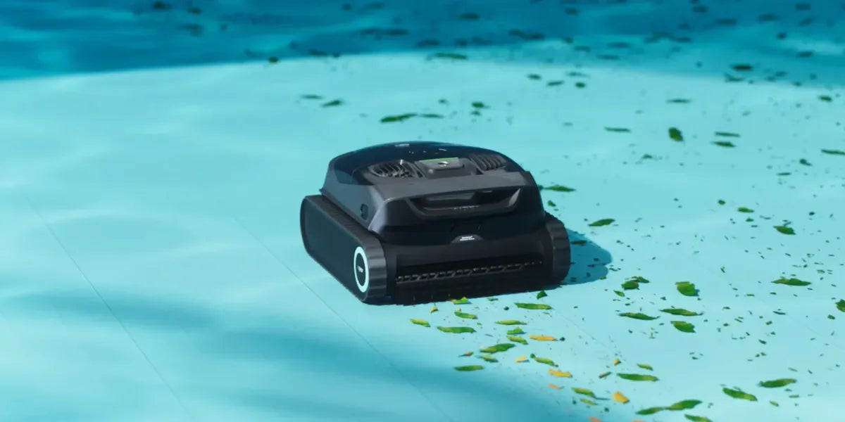 Chasing L1 Ultra Cordless Robotic Pool Cleaner