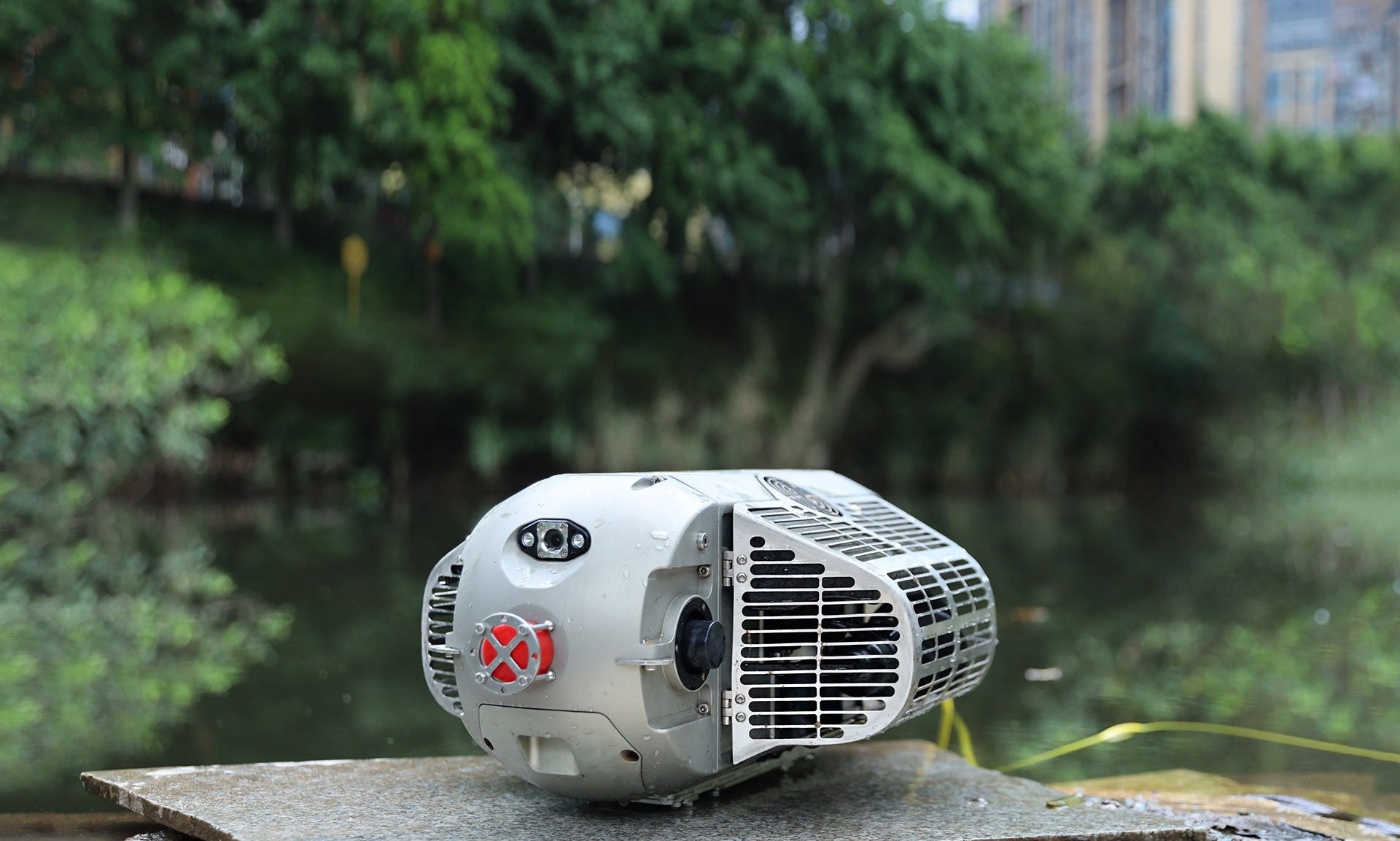 Silver Shark No. 1 S3831E Powered Sonar Inspection Robot
