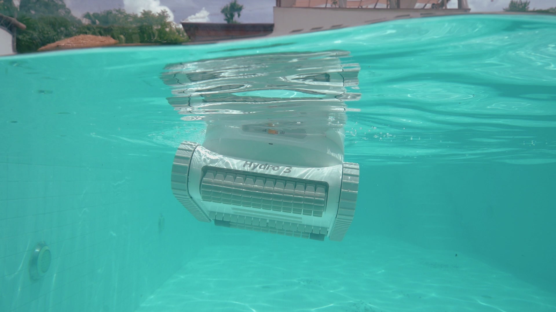 Poolmate Hydro 3 Cordless Robotic Pool Cleaner